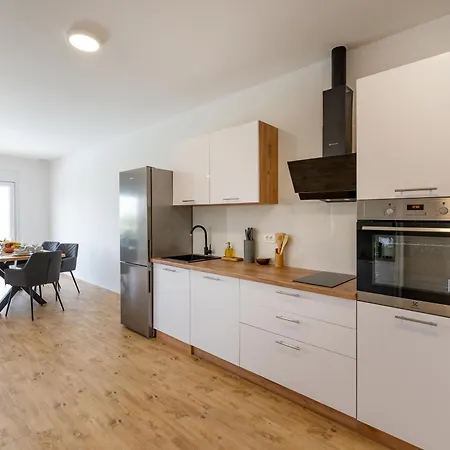 Umag-kuca Za Odmor Sandra Vikendica *